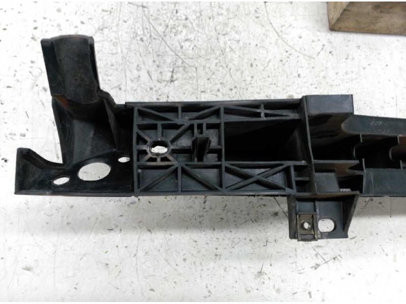 Recambio de refuerzo paragolpes delantero para peugeot 206 cc cc roland garros referencia OEM IAM   