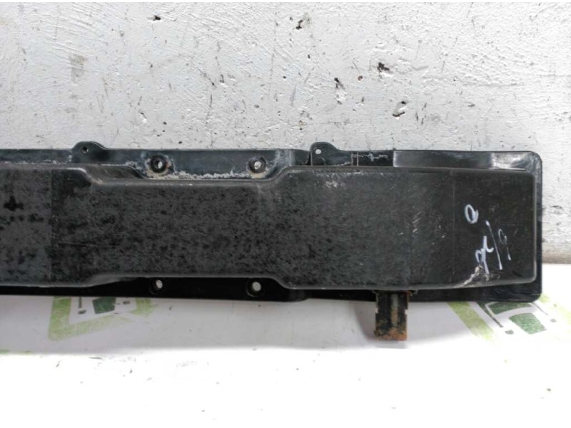 Recambio de refuerzo paragolpes delantero para kia carnival ii 2.9 cdri ex referencia OEM IAM   