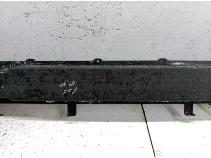 Recambio de refuerzo paragolpes delantero para kia carnival ii 2.9 cdri ex referencia OEM IAM   