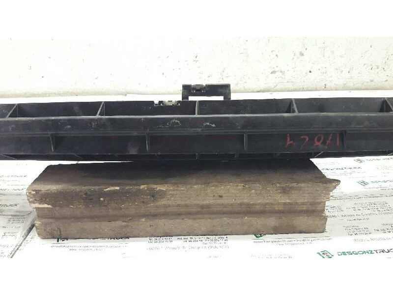 Recambio de refuerzo paragolpes trasero para peugeot 206 berlina xt referencia OEM IAM 9628636380 ES DE PLASTICO 