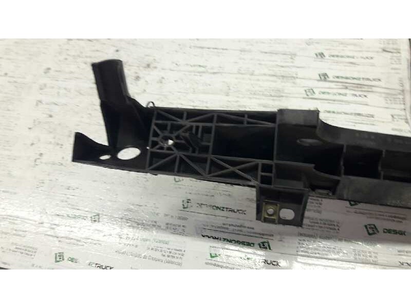 Recambio de refuerzo paragolpes trasero para peugeot 206 berlina xt referencia OEM IAM 9628636380 ES DE PLASTICO 