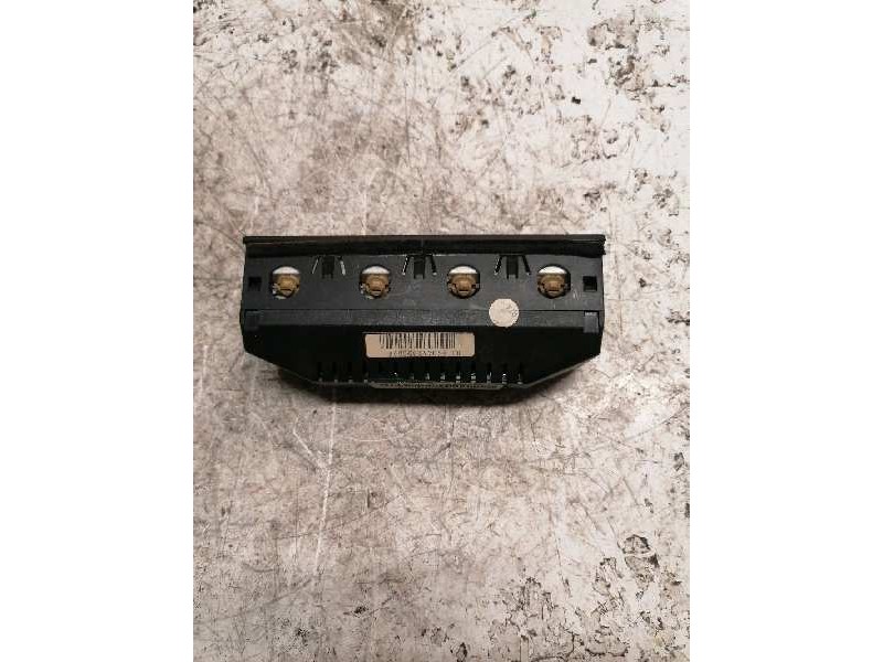 Recambio de pantalla multifuncion para bmw serie 3 berlina (e36) 325i referencia OEM IAM 62131387063  