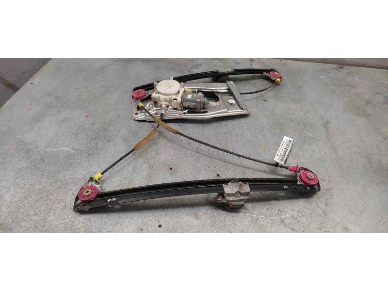 Recambio de elevalunas delantero derecho para bmw serie 5 berlina (e39) 525tds referencia OEM IAM 51338159832  