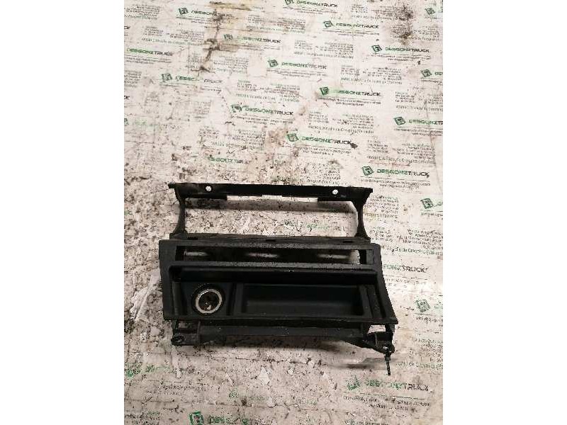 Recambio de cenicero para bmw serie 3 compact (e46) 2.0 16v referencia OEM IAM 51168268887A  