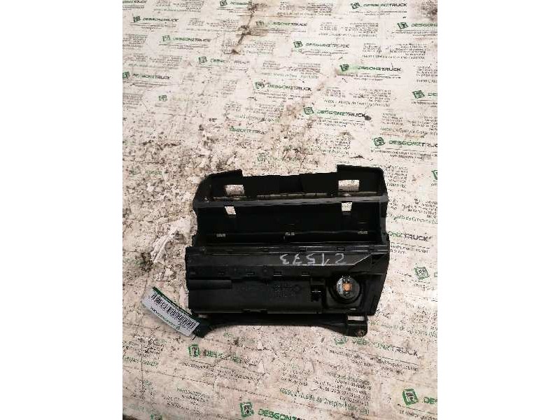 Recambio de cenicero para bmw serie 3 compact (e46) 2.0 16v referencia OEM IAM 51168268887A  