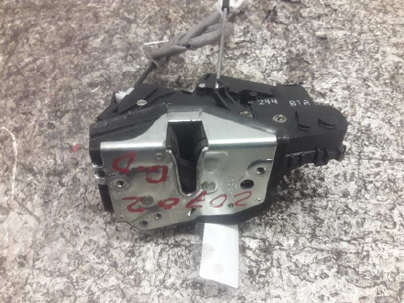 Recambio de cerradura puerta delantera derecha para bmw serie 3 berlina (e46) 320d referencia OEM IAM  7 PINS 