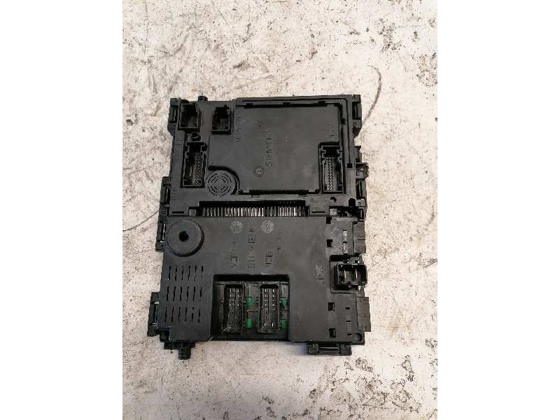 Recambio de caja reles / fusibles para peugeot 206 berlina referencia OEM IAM 9626460880 S105872300E BSI