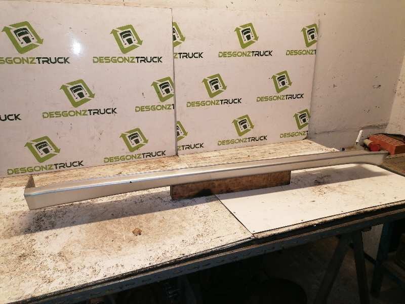 Recambio de estribo derecho para citroën berlingo 1.9 600 d furg. referencia OEM IAM   