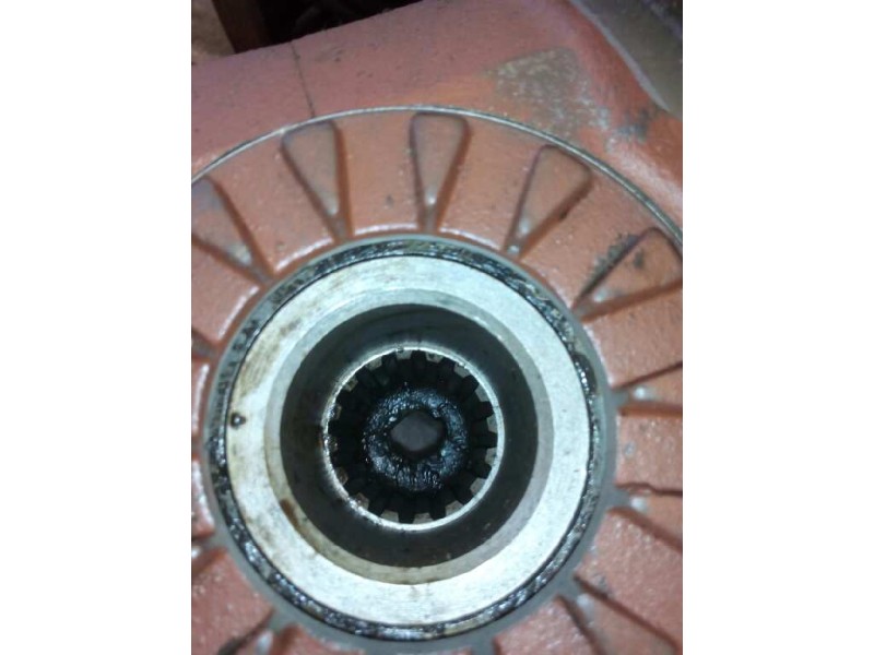 Recambio de grupo para nissan trucks l80.09 l80.14 referencia OEM IAM GD320 5000037781 RATIO= 34X9