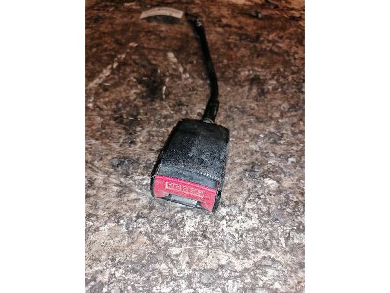 Recambio de enganche de cinturon derecho para citroën c15 1.1 referencia OEM IAM   