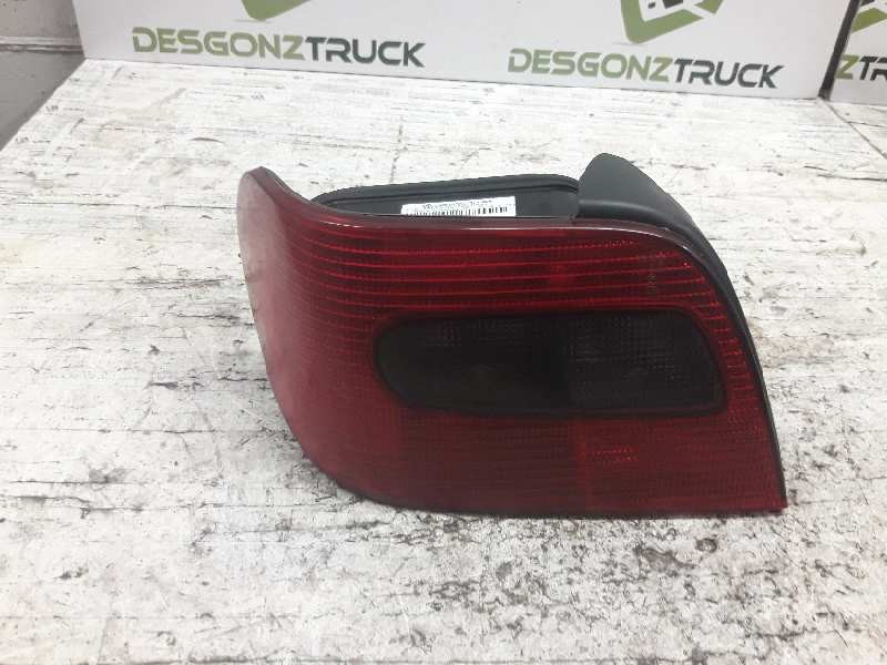 Recambio de piloto trasero izquierdo para citroën xsara coupe 1.6 vtr referencia OEM IAM   