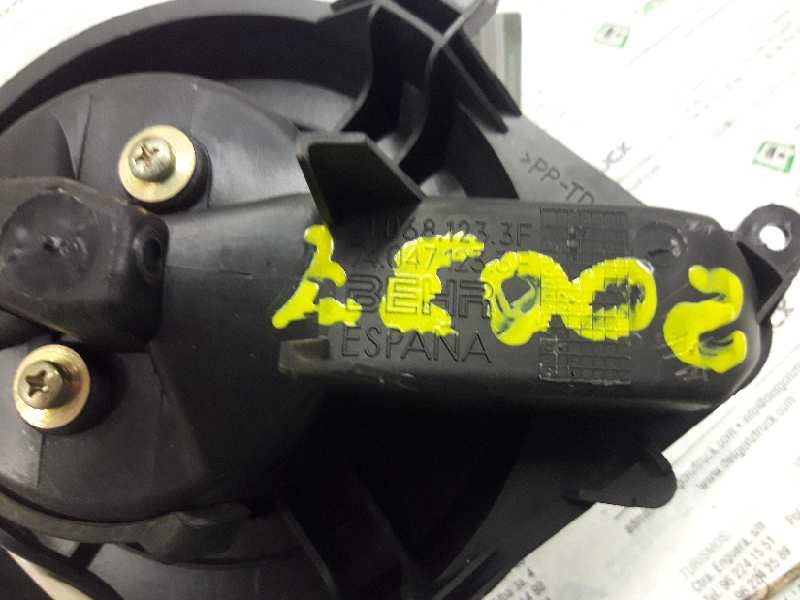 Recambio de ventilador calefaccion para citroën xsara coupe 1.6 vtr referencia OEM IAM 210681233F 7404711233F 