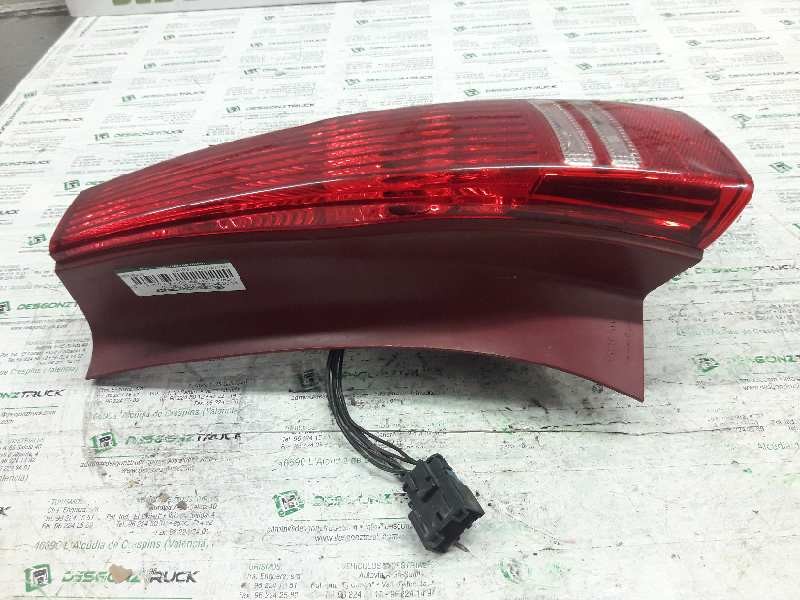 Recambio de piloto trasero derecho para citroën c4 berlina 1.6 16v hdi referencia OEM IAM 965586398001  