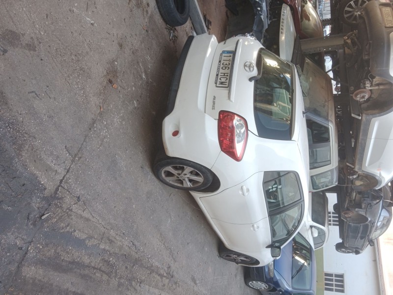 toyota auris del año 2011