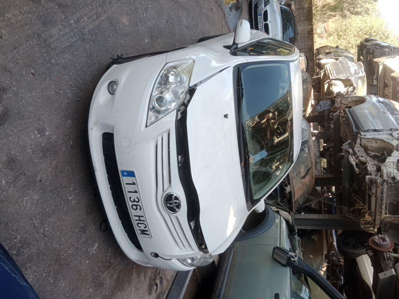 toyota auris del año 2011