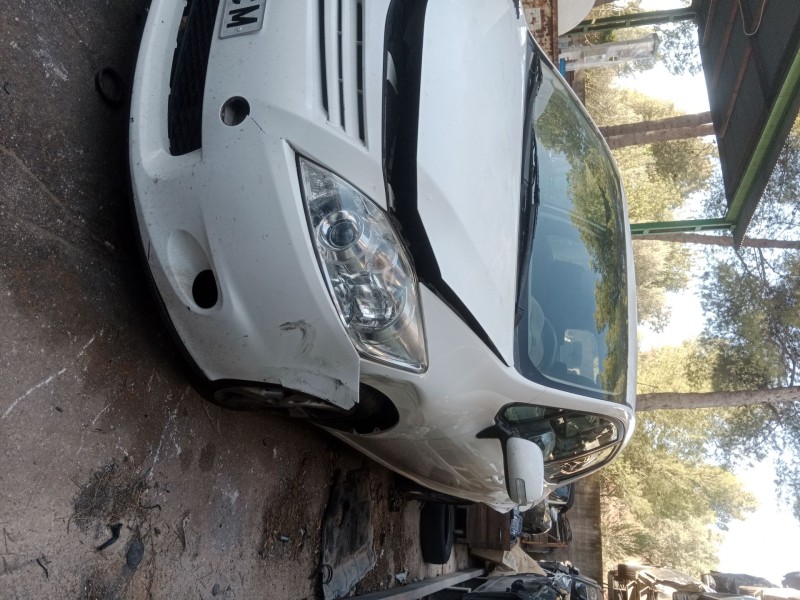 toyota auris del año 2011