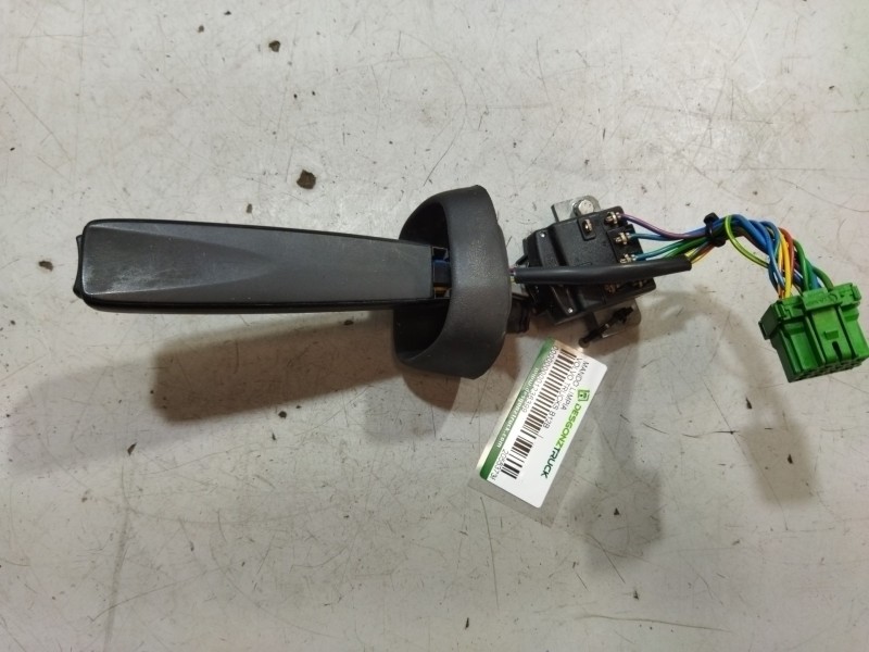 Recambio de mando limpia para volvo trucks b12b referencia OEM IAM 20553738  