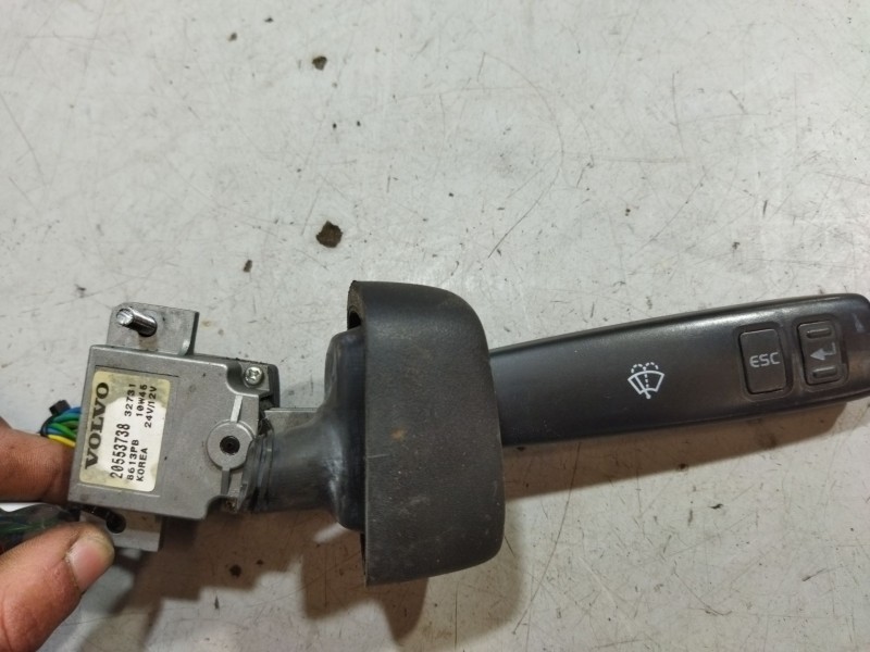 Recambio de mando limpia para volvo trucks b12b referencia OEM IAM 20553738  