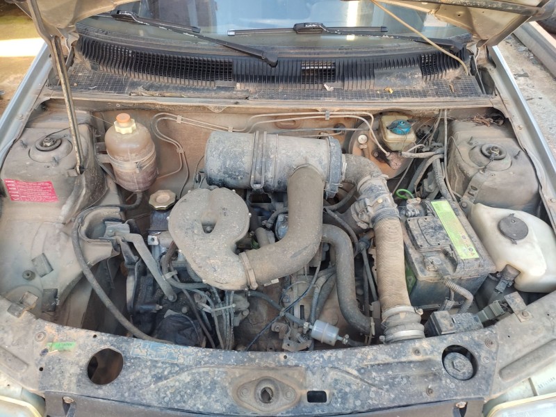 peugeot 205 berlina del año 1998