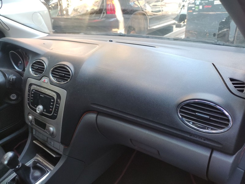 ford focus berlina (cap) del año 2008