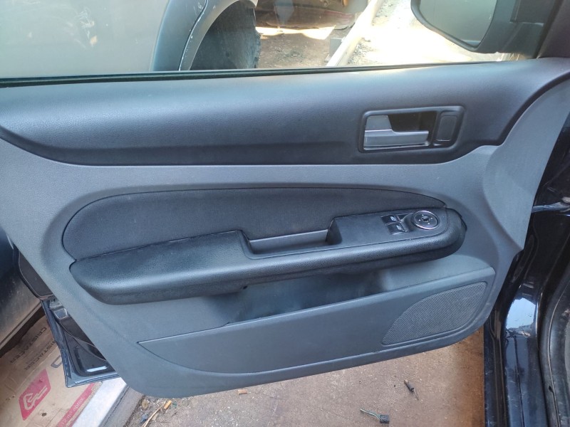 ford focus berlina (cap) del año 2008