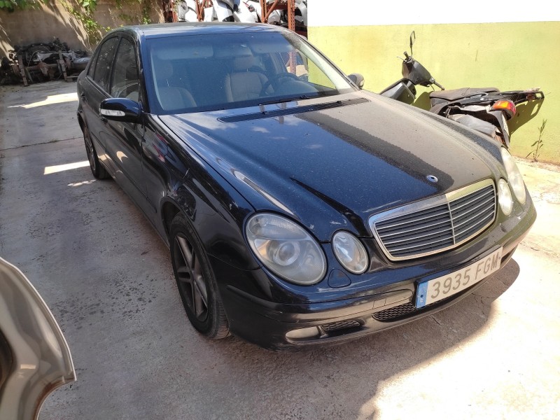 mercedes-benz clase e (w211) berlina del año 2003