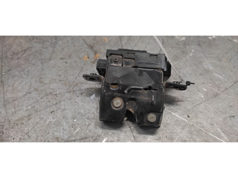 Recambio de cerradura maletero / porton para renault kangoo dynamique referencia OEM IAM  4 PINS 