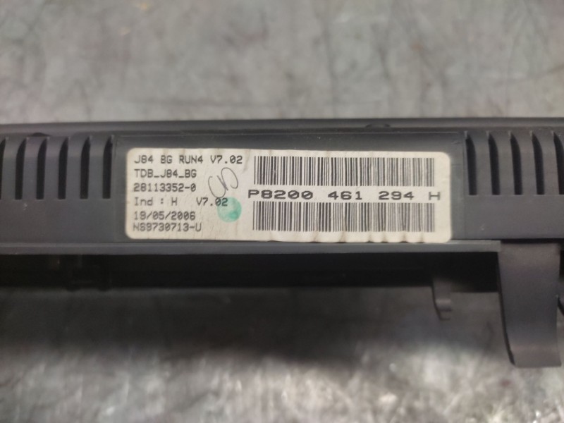 Recambio de cuadro instrumentos para renault scenic ii authentique referencia OEM IAM 8200461294H  NS9730713U