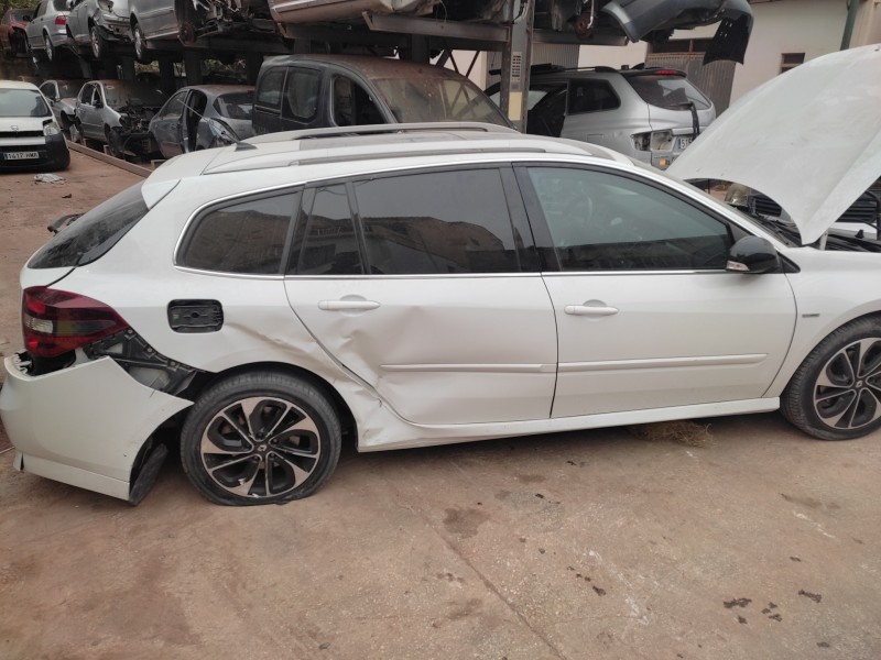 renault laguna grandtour iii del año 2004