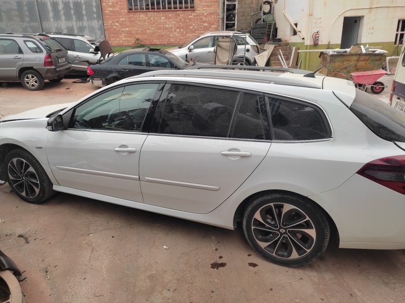 renault laguna grandtour iii del año 2004