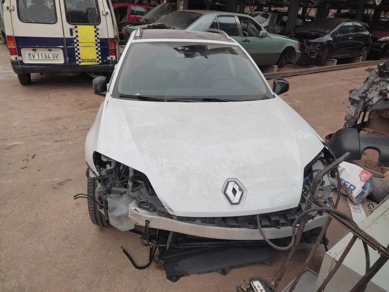 renault laguna grandtour iii del año 2004