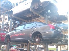 toyota avensis berlina (t25) del año 2005