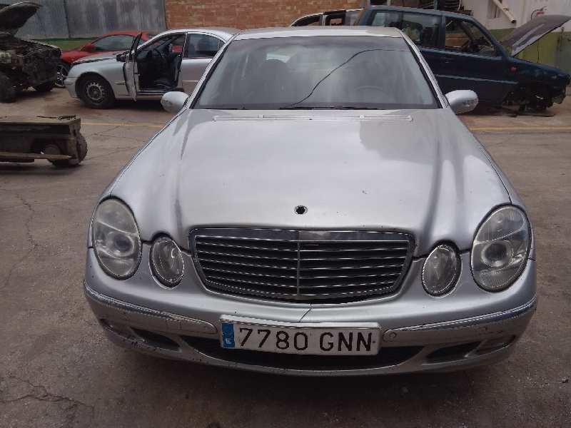 mercedes-benz clase e (w211) berlina del año 2003