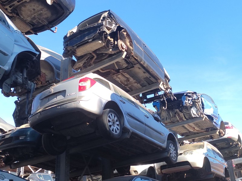 renault laguna ii grandtour (kg0) del año 2001