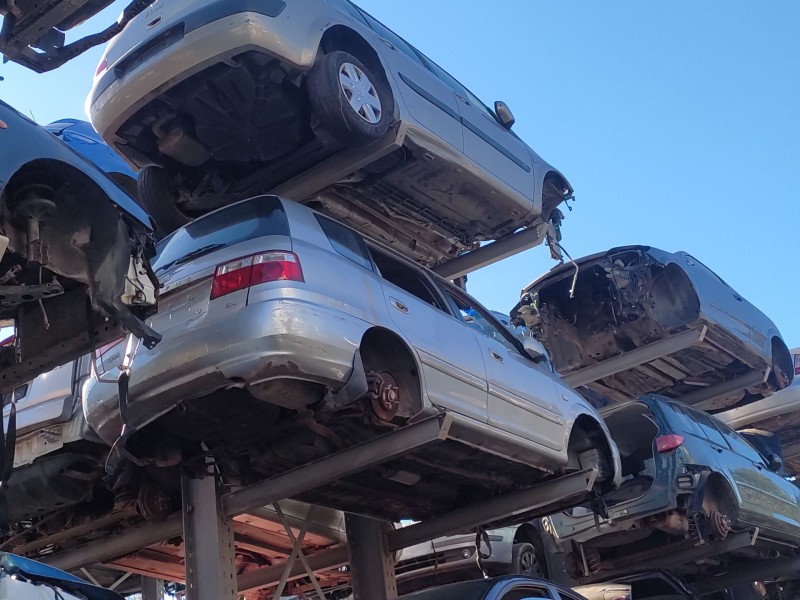 kia carens del año 2004