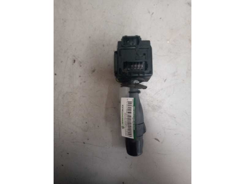 Recambio de mando intermitentes para renault premium distribution fg 4x2 corto referencia OEM IAM 5010589560  