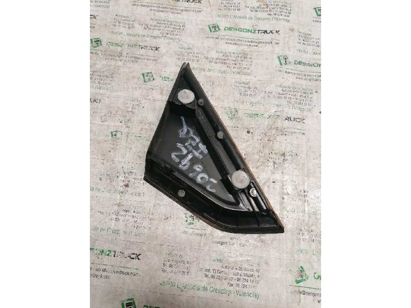 Recambio de moldura para citroën c4 berlina collection referencia OEM IAM 9653081177  
