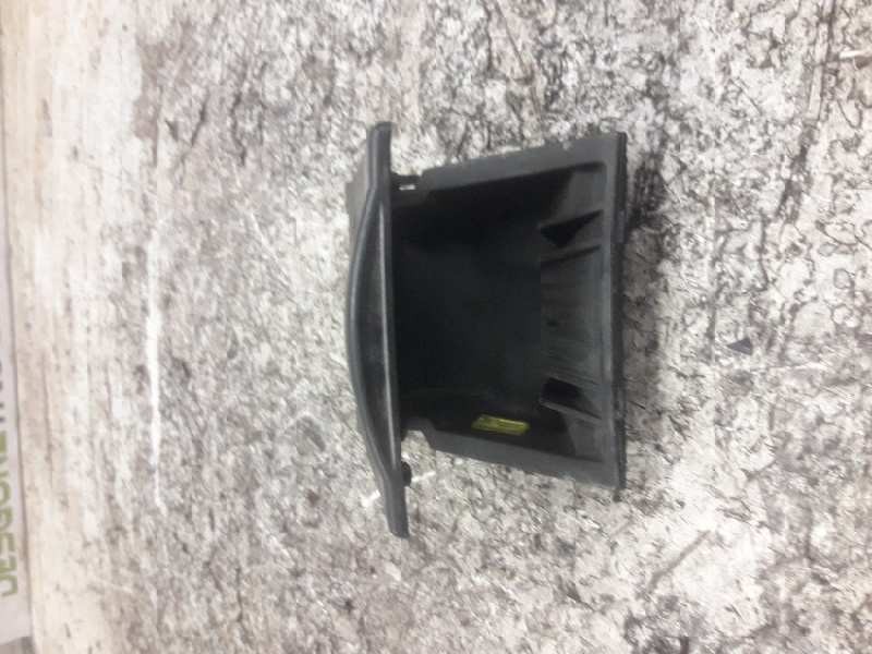 Recambio de cenicero para citroën c4 berlina exclusive referencia OEM IAM 9653798677BG 9653130077HG 