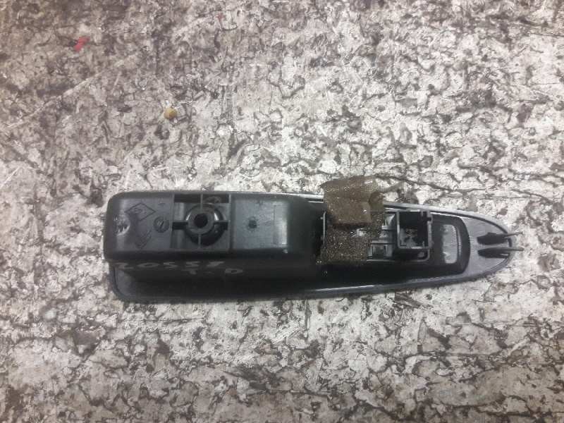 Recambio de mando elevalunas trasero derecho para citroën c4 berlina collection referencia OEM IAM 9650912777 4 PINS 