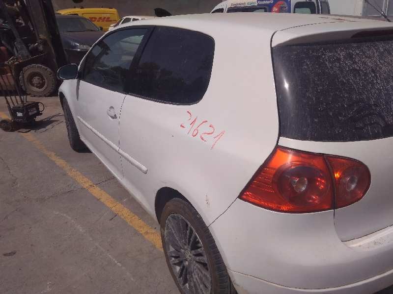 volkswagen golf v berlina (1k1) del año 2004