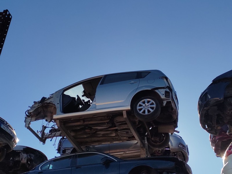 toyota corolla verso (r1) del año 2005