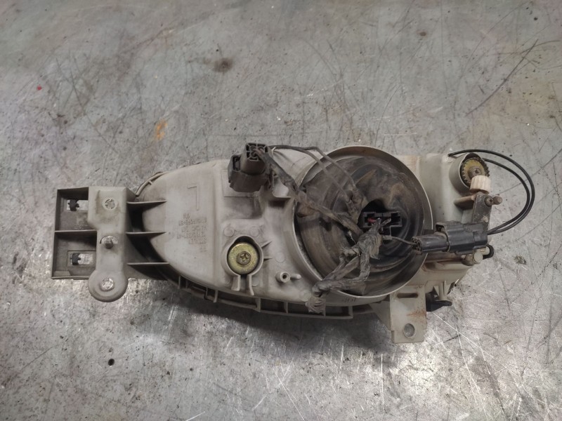 Recambio de faro izquierdo para mazda 121 (db) chic referencia OEM IAM   
