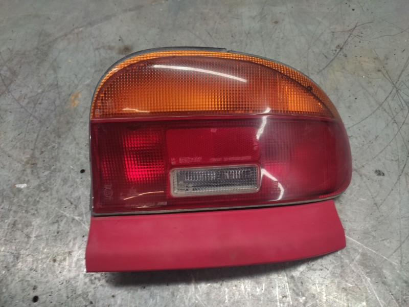 Recambio de piloto trasero derecho para mazda 121 (db) chic referencia OEM IAM   