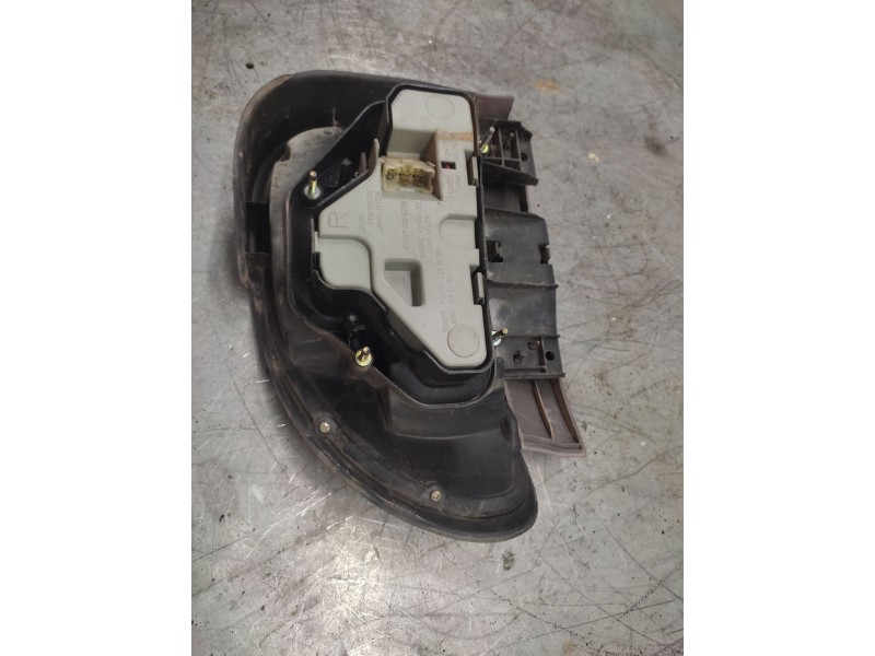 Recambio de piloto trasero derecho para mazda 121 (db) chic referencia OEM IAM   