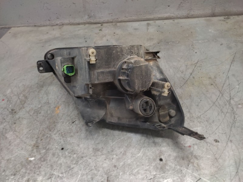Recambio de faro izquierdo para ford fiesta (cbk) ambiente referencia OEM IAM   