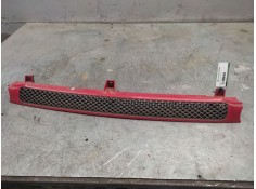 Recambio de rejilla delantera central para mazda 121 (db) chic referencia OEM IAM    2