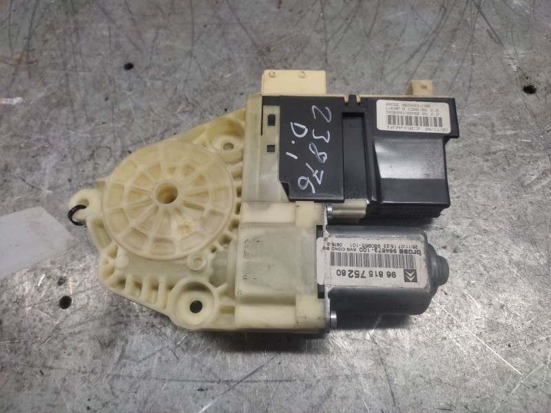Recambio de motor elevalunas delantero izquierdo para citroën c4 berlina collection referencia OEM IAM 9681575280  964873100