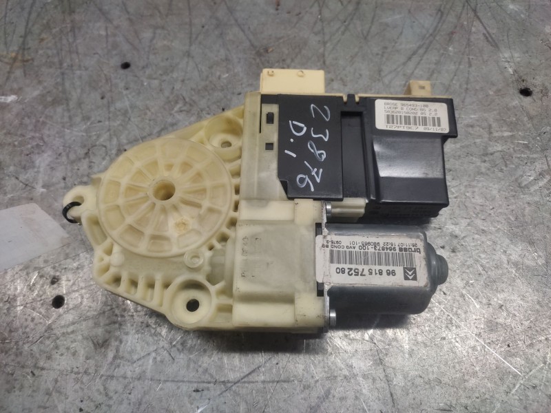 Recambio de motor elevalunas delantero izquierdo para citroën c4 berlina collection referencia OEM IAM 9681575280  964873100