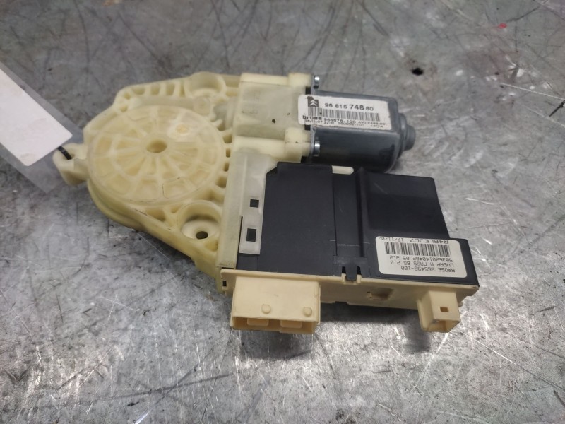 Recambio de motor elevalunas delantero derecho para citroën c4 berlina collection referencia OEM IAM 9681574880  964876100