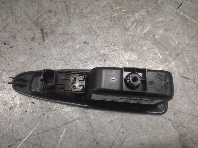 Recambio de mando elevalunas trasero derecho para citroën c4 berlina collection referencia OEM IAM 9649636777  
